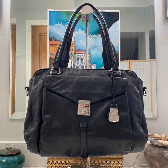 Cole Haan - Classic Black Leather Shoulder Bag - EUC - Picture 1 of 17